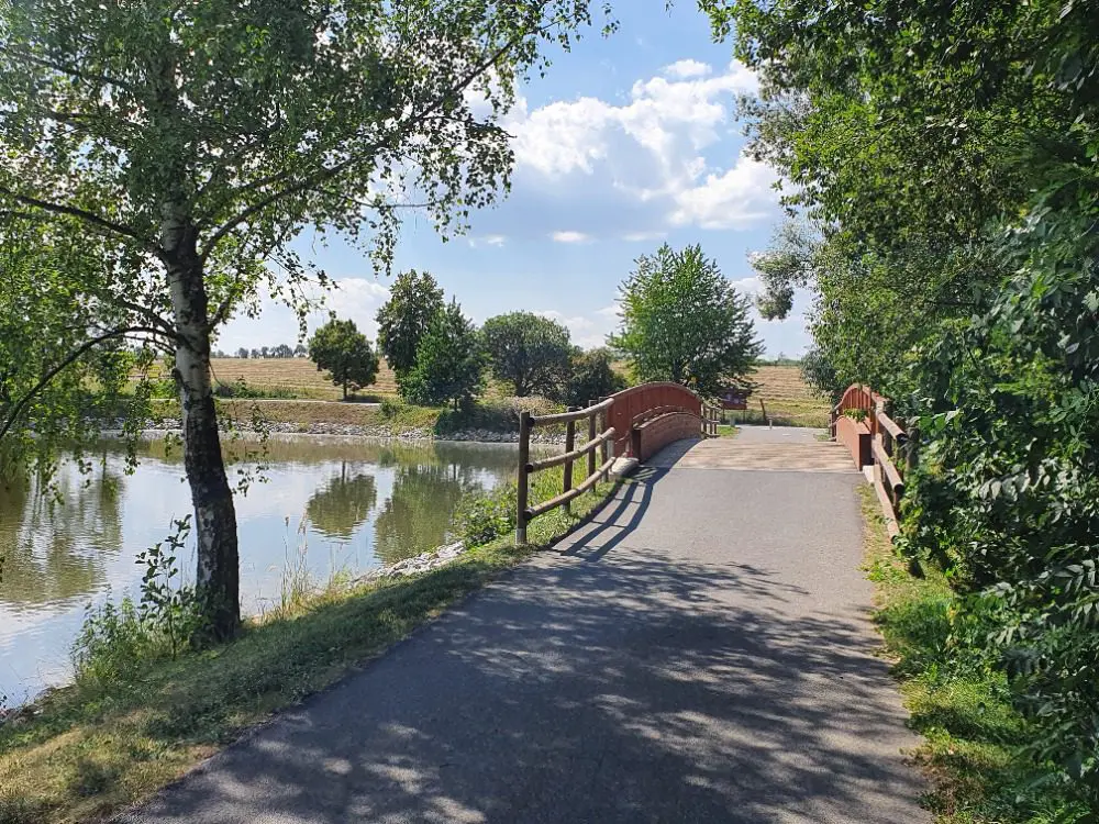 Město Říčany – rybník Rozpakov mostek
