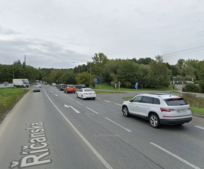 Kraj na konci týdne zahájí výstavbu okružní křižovatky v místě křížení ulic Kolovratská a Říčanská. Průjezd stavbou bude umožněn. Kraj na konci týdne zahájí výstavbu okružní křižovatky v místě křížení ulic Kolovratská a Říčanská. Průjezd stavbou bude umožněn.