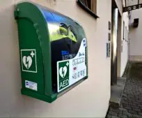 Kurz použití defibrilátoru AED – každý z nás může zachránit život Kurz použití defibrilátoru AED – každý z nás může zachránit život