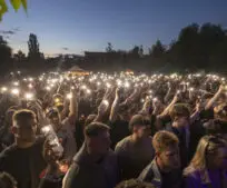Žákovské zastupitelstvo zve na Říčanský MAJÁLES. Připraven je průvod studentů, turnaj ve volejbale a koncert! Žákovské zastupitelstvo zve na Říčanský MAJÁLES. Připraven je průvod studentů, turnaj ve volejbale a koncert!