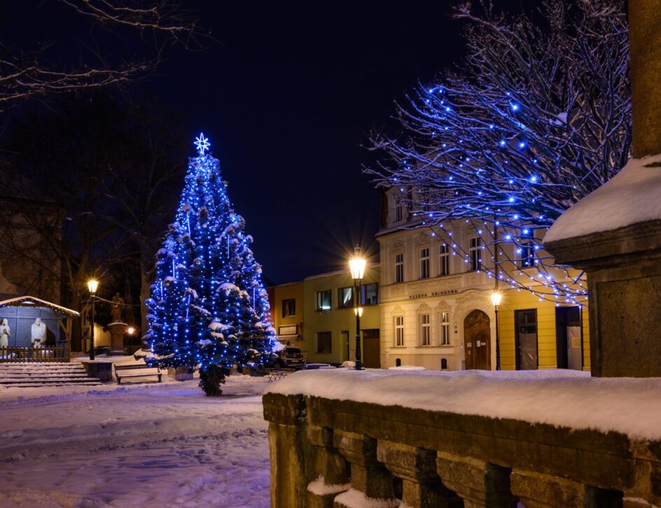 Město Říčany – Masarykovo náměstí zima