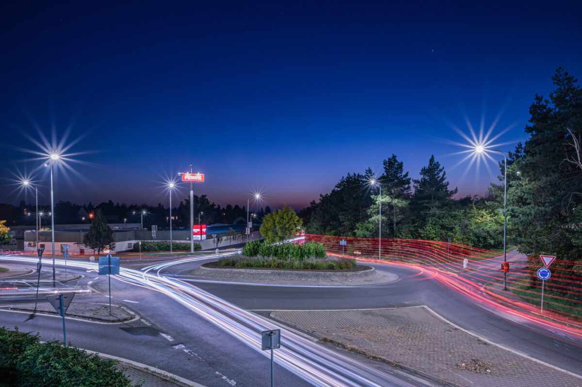 Město Říčany – kruhový objezd Říčanská a Pod lihovarem