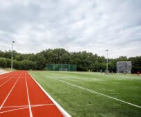 Sportoviště U lesa bude 5.–6. dubna 2025 uzavřeno z důvodu demontáže nafukovací haly.