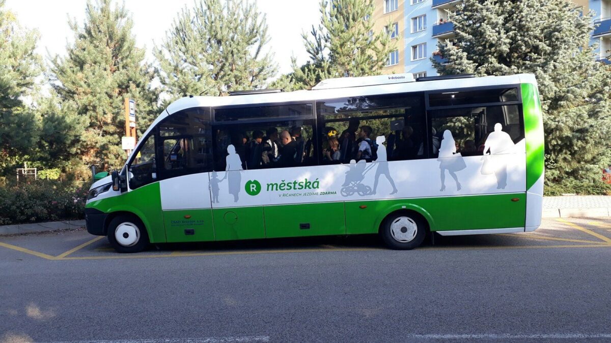 bus-ricany