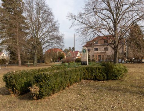 Proměna parku na Náměstí Československé armády – Radošovice 2025