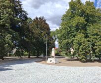 Lipová ratolest 2025 v Říčanech. Studenti promění park na náměstí Československé armády.