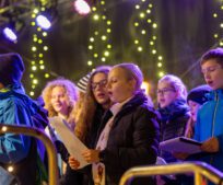 Zveme vás na akci Česko zpívá koledy. Opět se zapojí i Říčany. Zveme vás na akci Česko zpívá koledy. Opět se zapojí i Říčany.