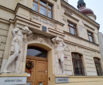 V pondělí 16. února zahájíme opravu fasády radnice na Masarykově náměstí 53.